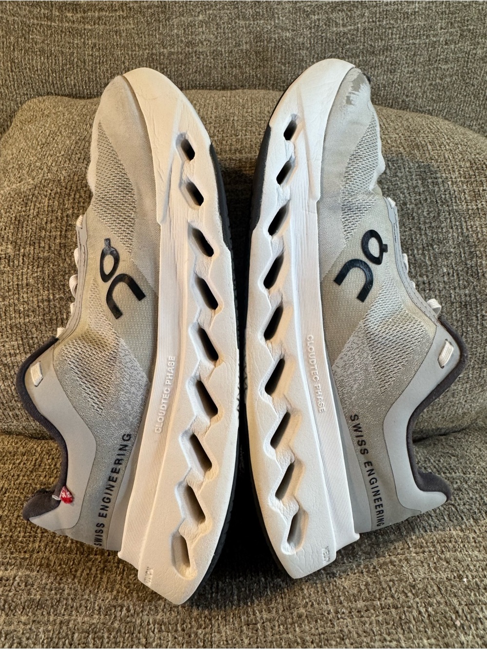 On Cloudsurfer Next Women’s Glacier/White Size 8 - Picture 7 of 13